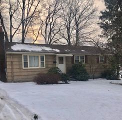 11 Terrence Avenue, Clinton, MA 01510