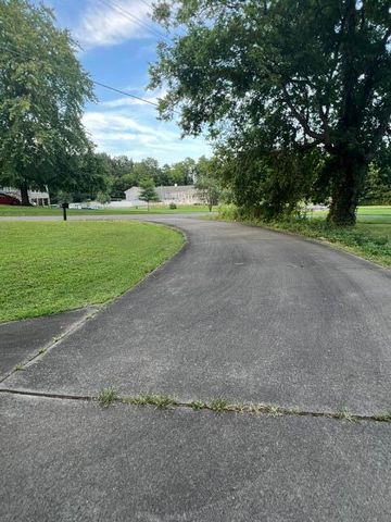 750 Tyree Road, Paducah, KY 42003