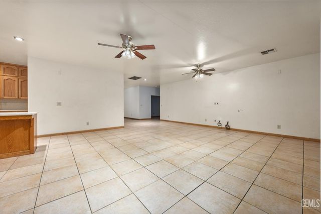 9521 Fritz Street, Bakersfield, CA 93307