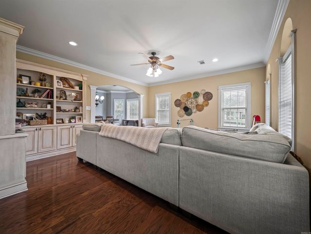 104 Leigh Circle, Hot Springs, AR 71901