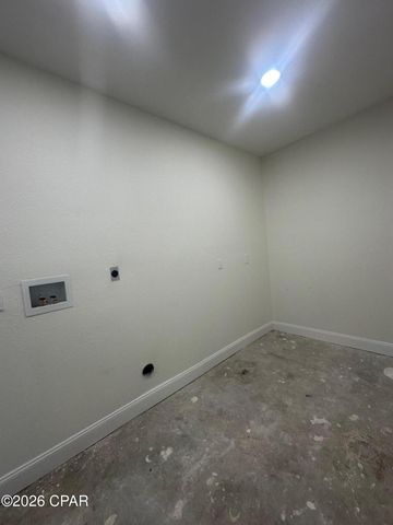 7293 Highway 90, Grand Ridge, FL 32442