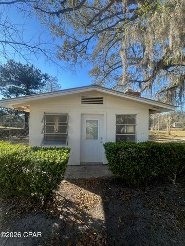 7293 Highway 90, Grand Ridge, FL 32442