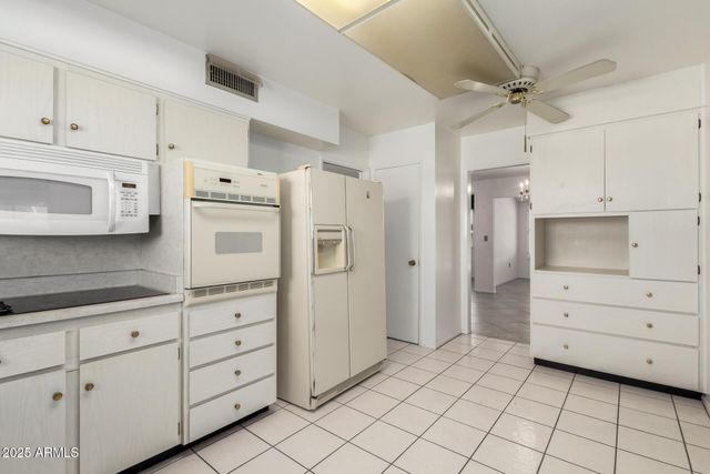 10319 W TWIN OAKS Drive, Sun City, AZ 85351