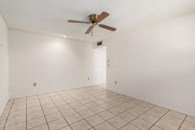 10319 W TWIN OAKS Drive, Sun City, AZ 85351