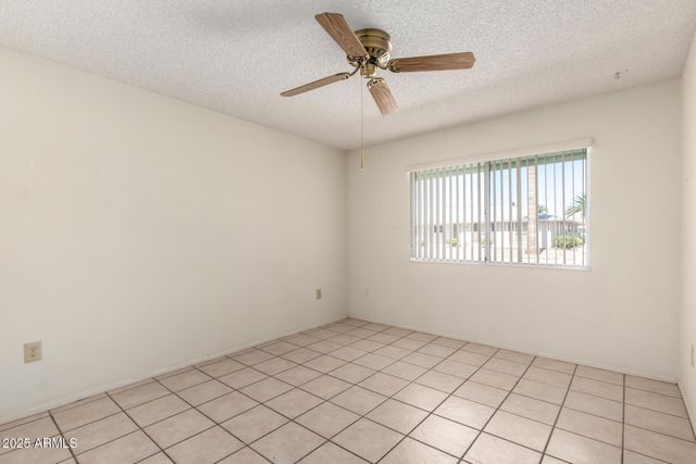 10319 W TWIN OAKS Drive, Sun City, AZ 85351