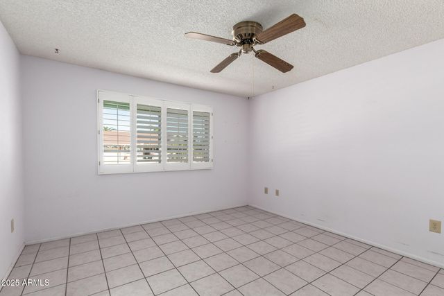 10319 W TWIN OAKS Drive, Sun City, AZ 85351