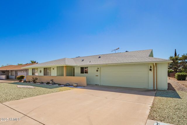 10319 W TWIN OAKS Drive, Sun City, AZ 85351