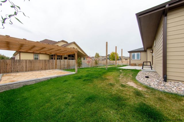 5831 INDIGO DR, Cheyenne, WY 82001