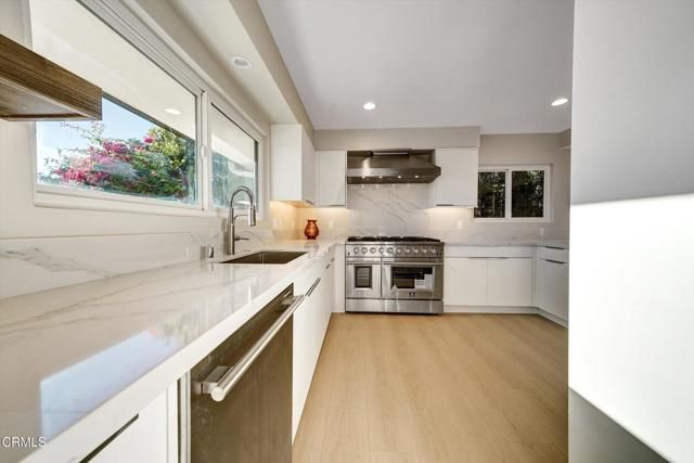 614 Starlight Crest Drive, La Canada Flintridge, CA 91011