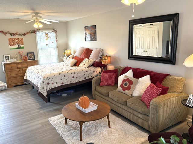 1124 Thornberry Dr, Clarksville, TN 37043