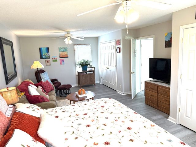 1124 Thornberry Dr, Clarksville, TN 37043