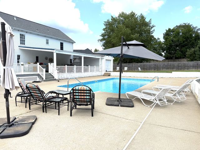 1124 Thornberry Dr, Clarksville, TN 37043