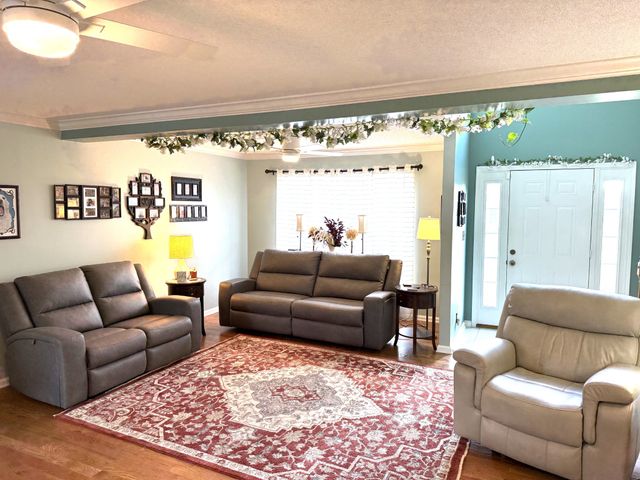 1124 Thornberry Dr, Clarksville, TN 37043