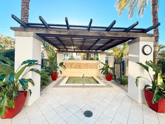 2421 NE 65th Street 611, Fort Lauderdale, FL 33308