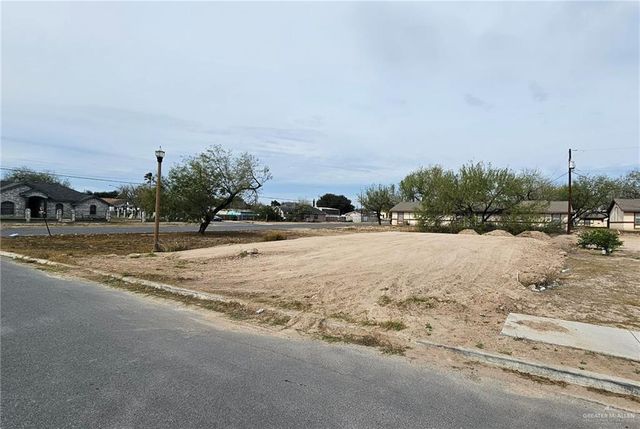 105 N Palm Drive, La Joya, TX 78560