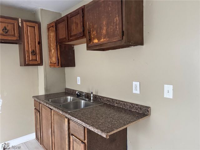 7738 Spafford Road, Cleveland, OH 44105