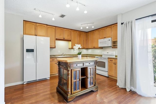 6628 DRAW LANE 122, Sarasota, FL 34238