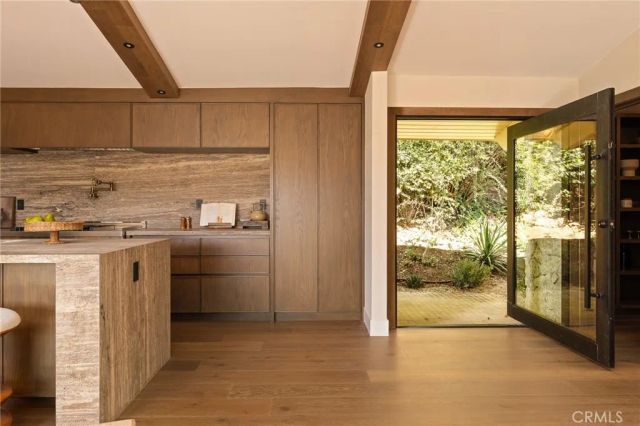 3655 Wrightwood Drive, Studio City, CA 91604