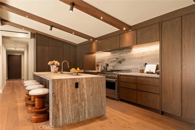 3655 Wrightwood Drive, Studio City, CA 91604