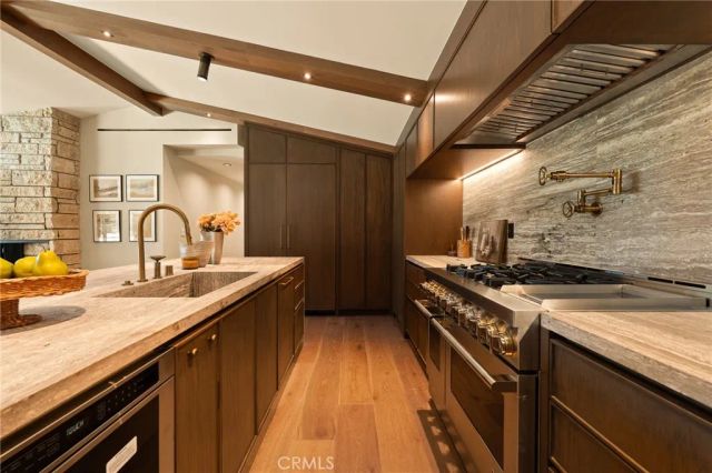 3655 Wrightwood Drive, Studio City, CA 91604