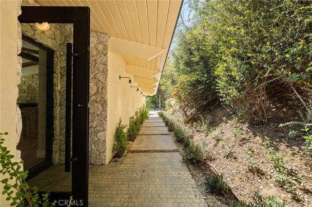 3655 Wrightwood Drive, Studio City, CA 91604