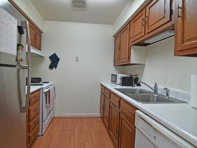 47 S Williams St Apt 111, Burlington, VT 05401