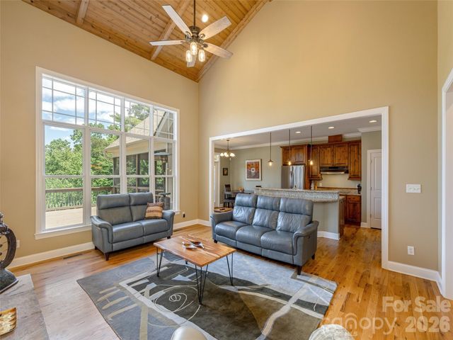 167 Tatham Road, Hendersonville, NC 28792