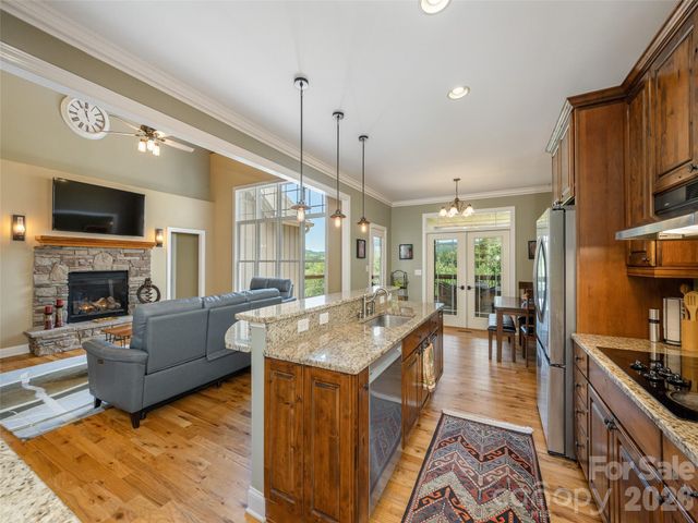 167 Tatham Road, Hendersonville, NC 28792