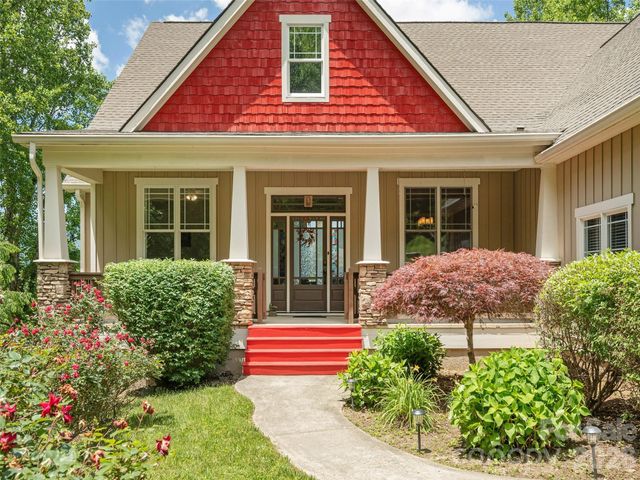 167 Tatham Road, Hendersonville, NC 28792