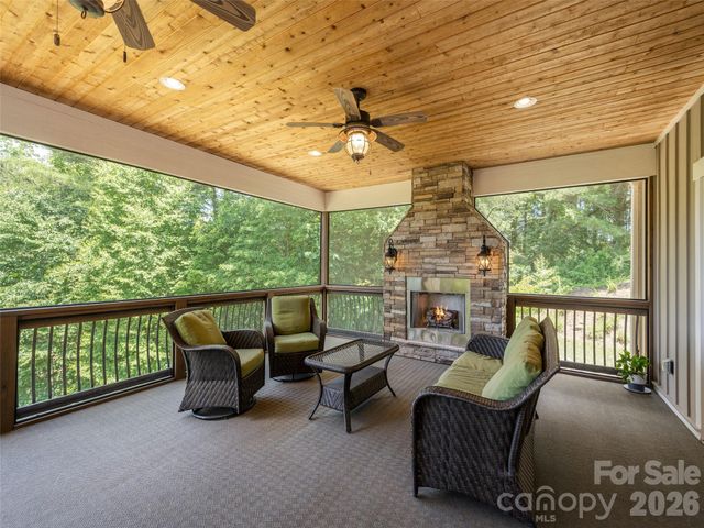 167 Tatham Road, Hendersonville, NC 28792