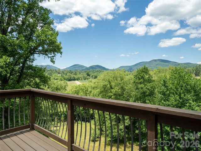 167 Tatham Road, Hendersonville, NC 28792