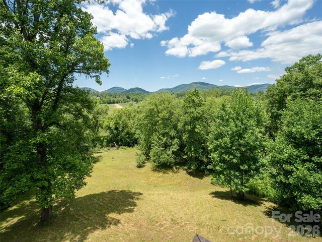 167 Tatham Road, Hendersonville, NC 28792