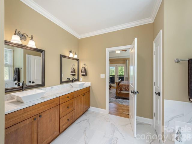167 Tatham Road, Hendersonville, NC 28792