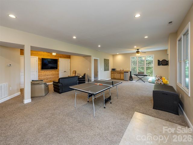 167 Tatham Road, Hendersonville, NC 28792