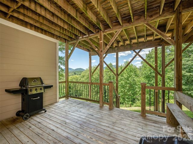 167 Tatham Road, Hendersonville, NC 28792