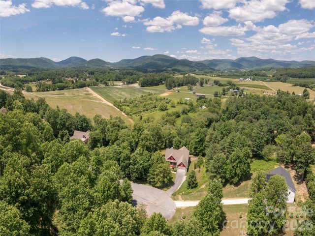 167 Tatham Road, Hendersonville, NC 28792