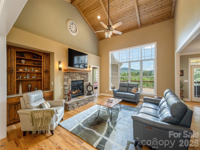 167 Tatham Road, Hendersonville, NC 28792