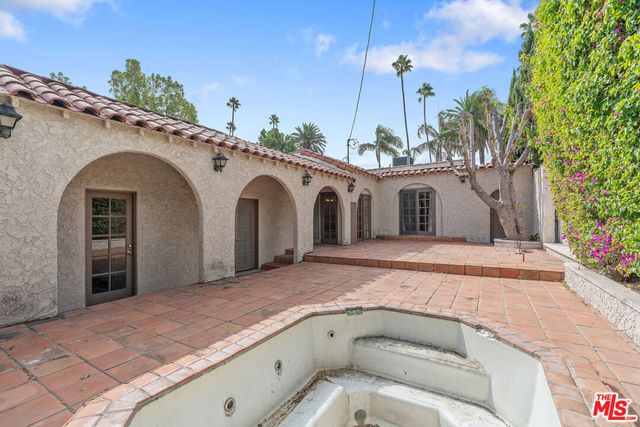 130 S Carson Road, Beverly Hills, CA 90211