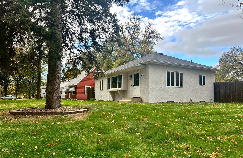 635 8th Avenue E, Shakopee, MN 55379 — photo 2