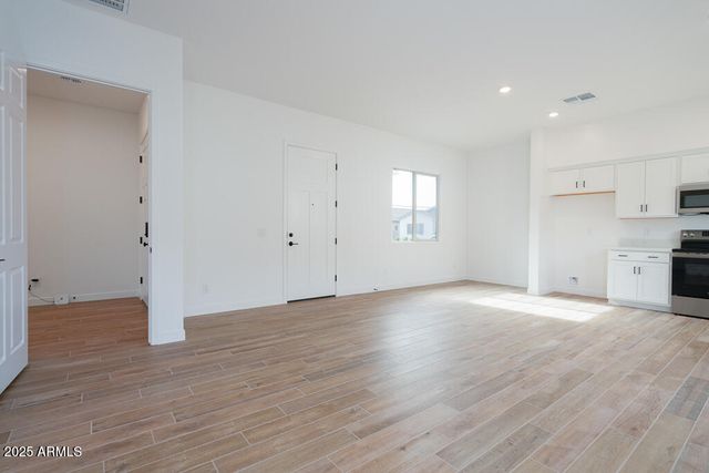 3909 E GOLD MOUNTAIN Avenue, San Tan Valley, AZ 85143