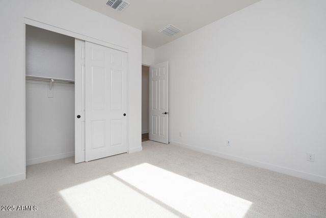 3909 E GOLD MOUNTAIN Avenue, San Tan Valley, AZ 85143