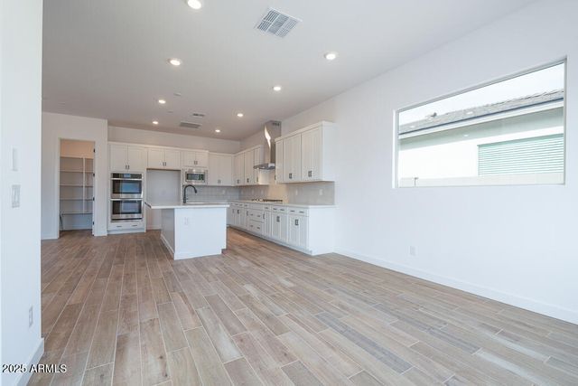 3909 E GOLD MOUNTAIN Avenue, San Tan Valley, AZ 85143