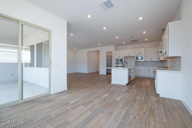 3909 E GOLD MOUNTAIN Avenue, San Tan Valley, AZ 85143