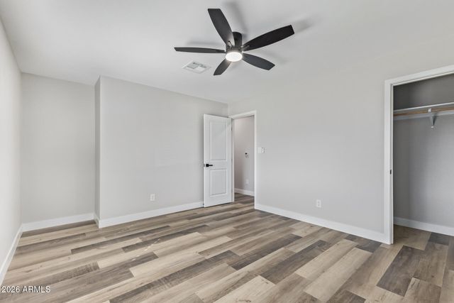 7922 W CLAYTON Drive, Phoenix, AZ 85033