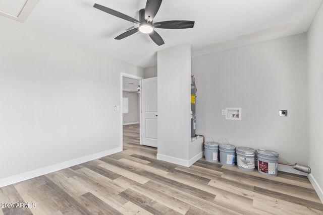 7922 W CLAYTON Drive, Phoenix, AZ 85033