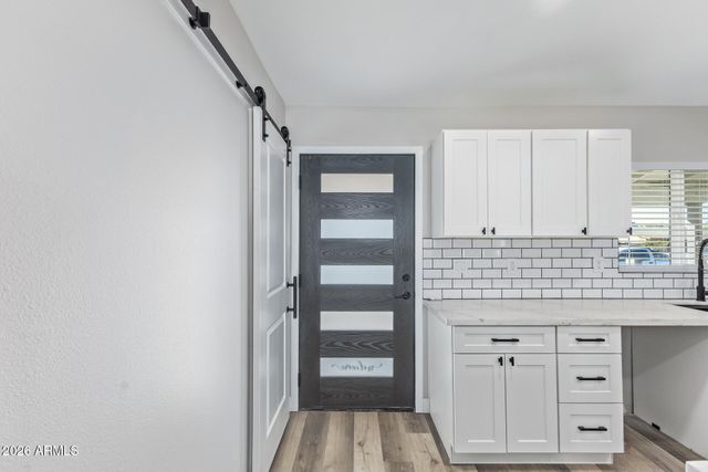 7922 W CLAYTON Drive, Phoenix, AZ 85033