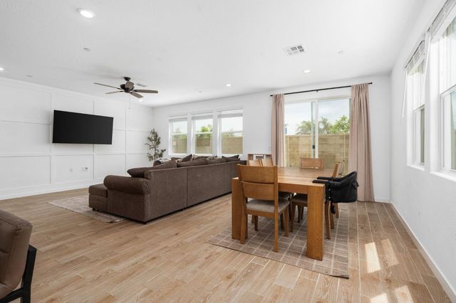 1174 Granite Drive W, Madera, CA 93636