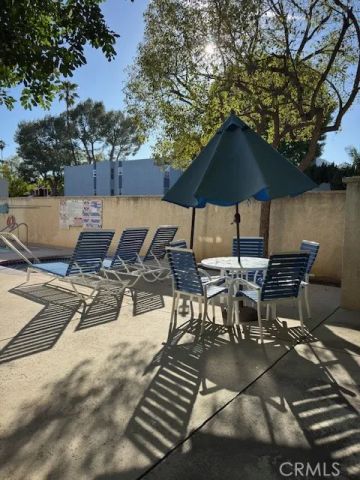 19400 Wyandotte 16, Reseda, CA 91335