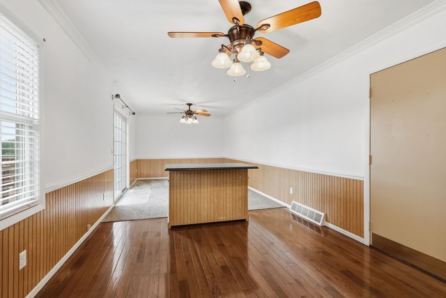 3715 Fairhaven Road, Davenport, IA 52807
