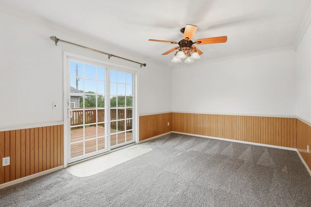 3715 Fairhaven Road, Davenport, IA 52807